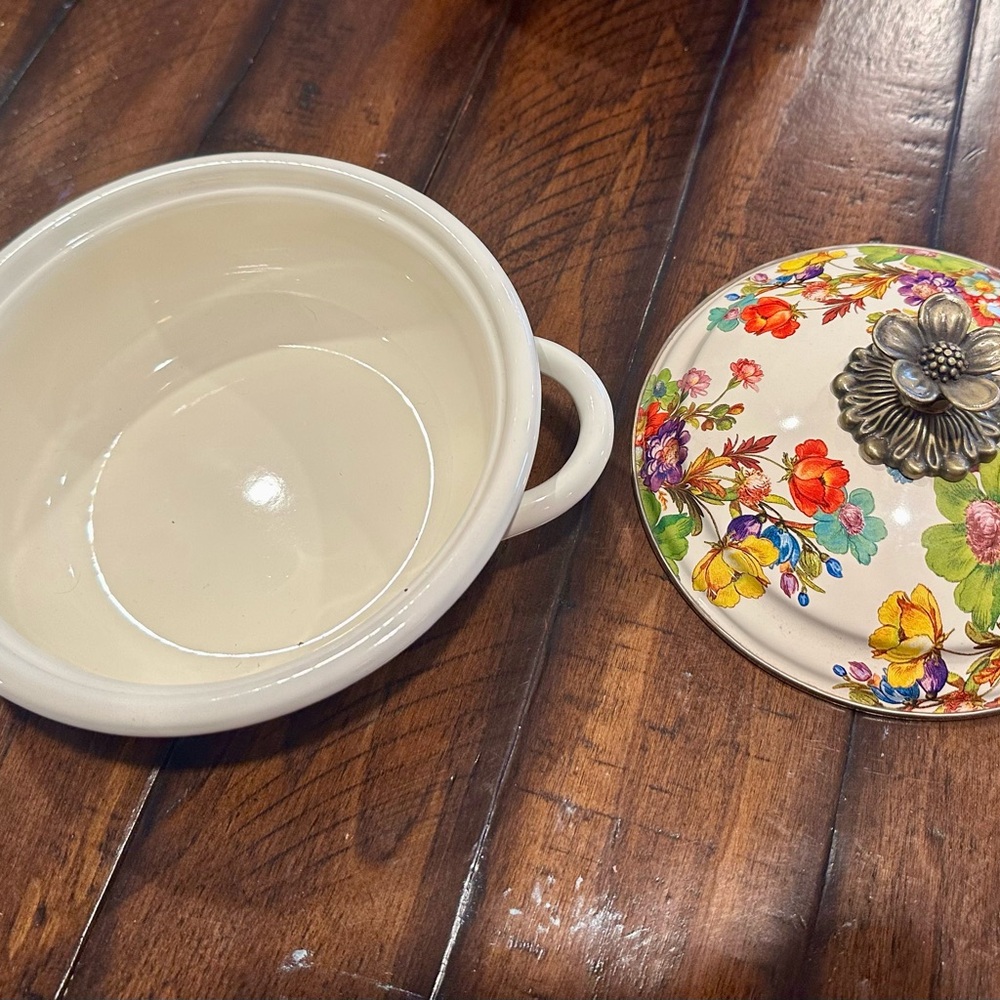 Mackenzie-Childs White Flower Market 8.25” Lidded Casserole - Picture 3 of 7